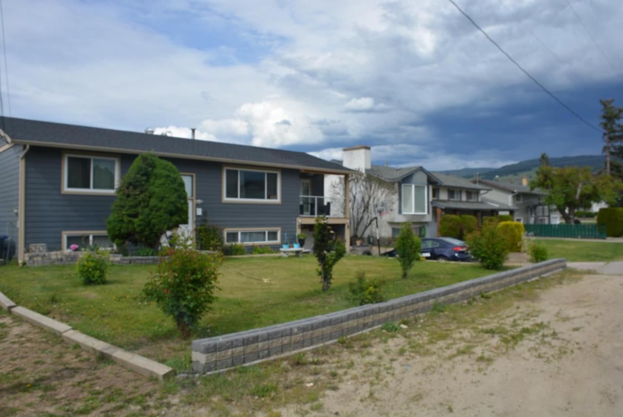 קלונה Aasra Home מראה חיצוני תמונה